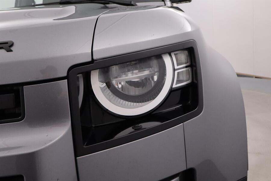 Land Rover Defender vaihtoauto