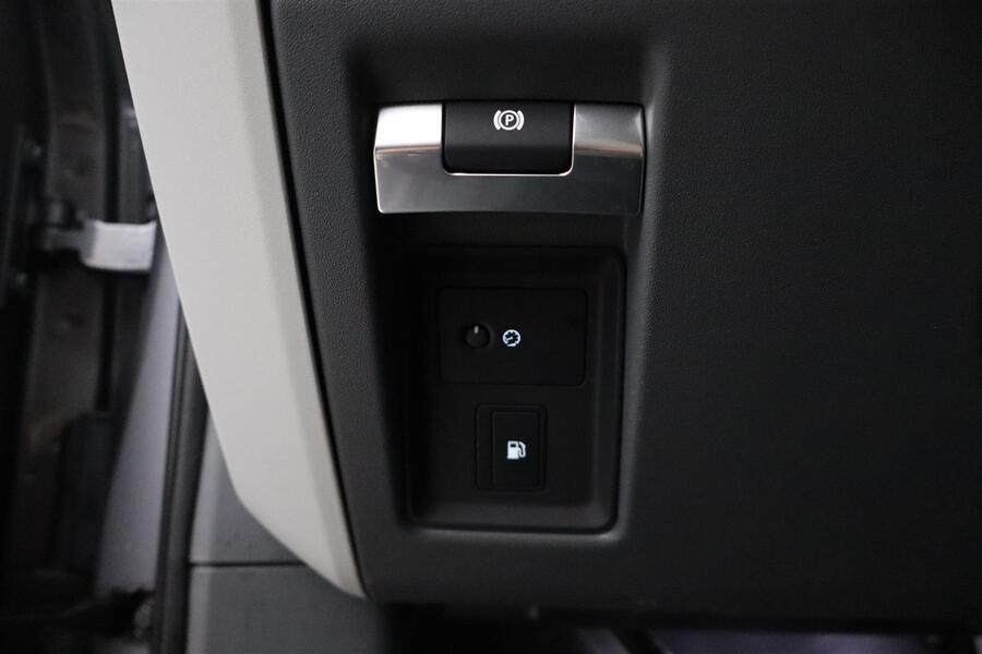 Land Rover Defender vaihtoauto