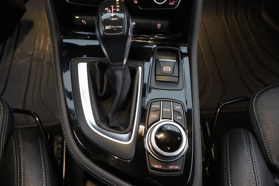BMW 225 vaihtoauto