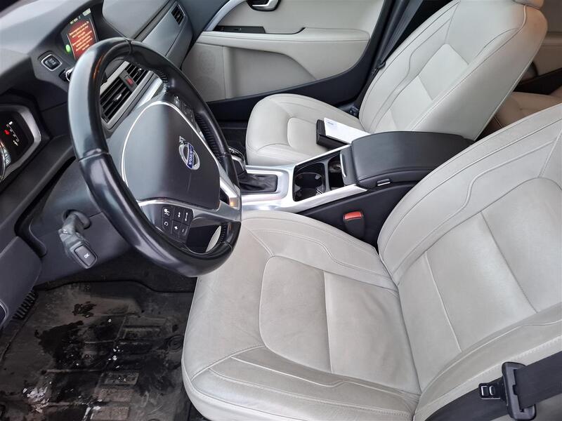 Volvo V70 vaihtoauto