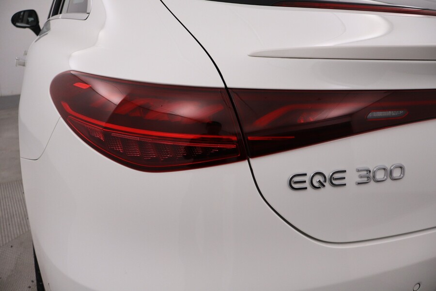 Mercedes-Benz EQE vaihtoauto