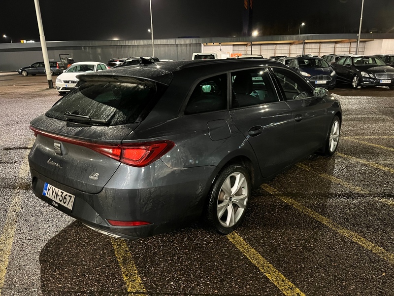 SEAT Leon Sportstourer vaihtoauto