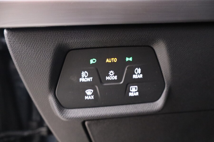 SEAT Leon Sportstourer vaihtoauto