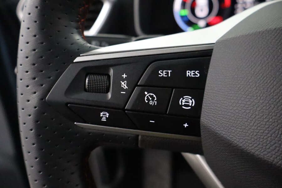 SEAT Leon Sportstourer vaihtoauto