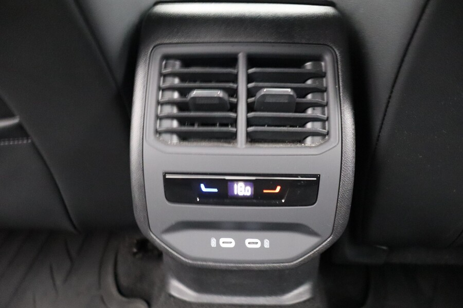 SEAT Leon Sportstourer vaihtoauto