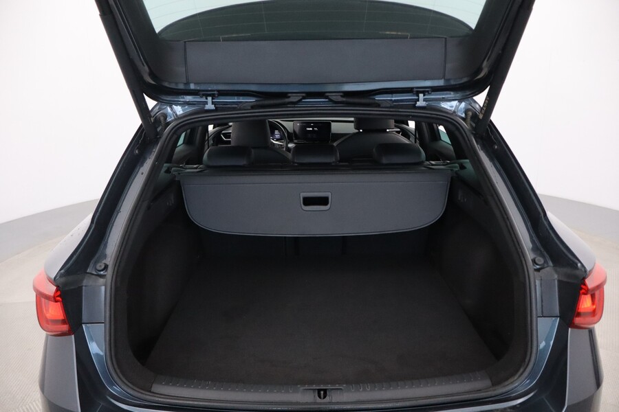 SEAT Leon Sportstourer vaihtoauto