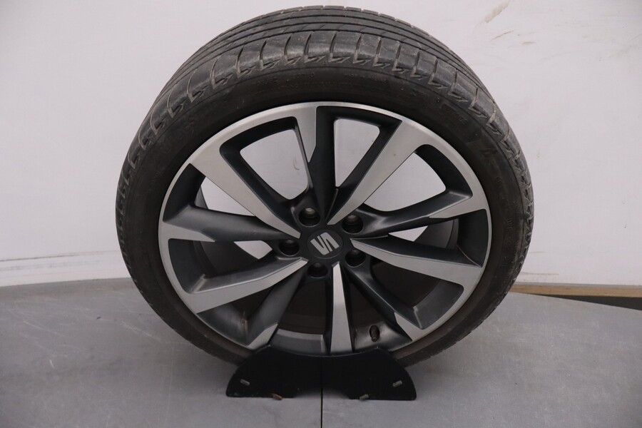 SEAT Leon Sportstourer vaihtoauto