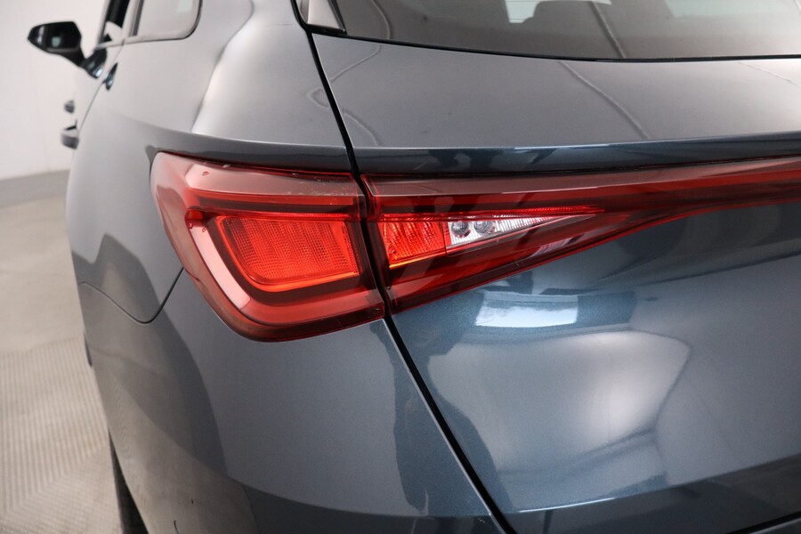 SEAT Leon Sportstourer vaihtoauto