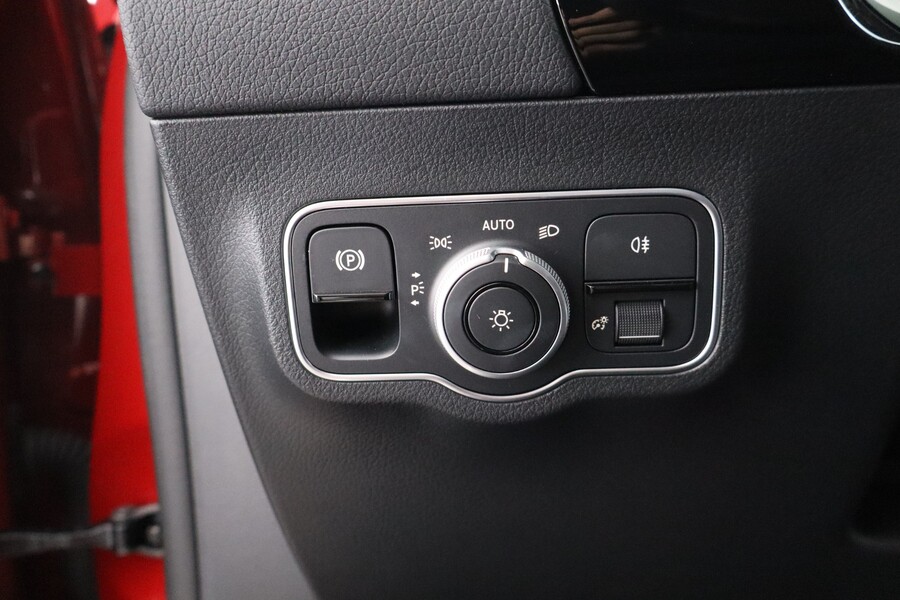 Mercedes-Benz EQA vaihtoauto