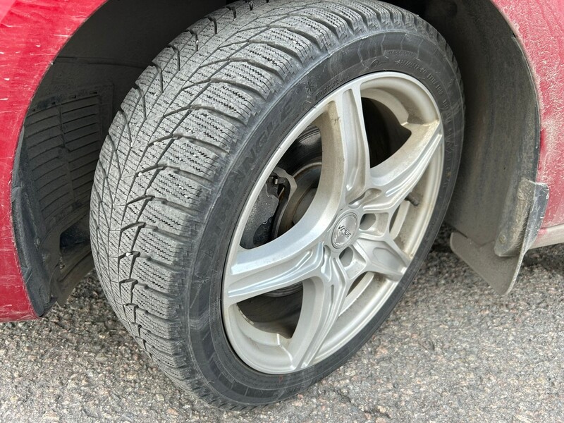 SEAT Leon Sportstourer vaihtoauto