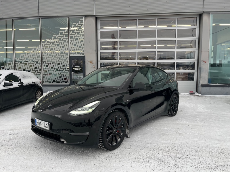 Tesla Model Y vaihtoauto