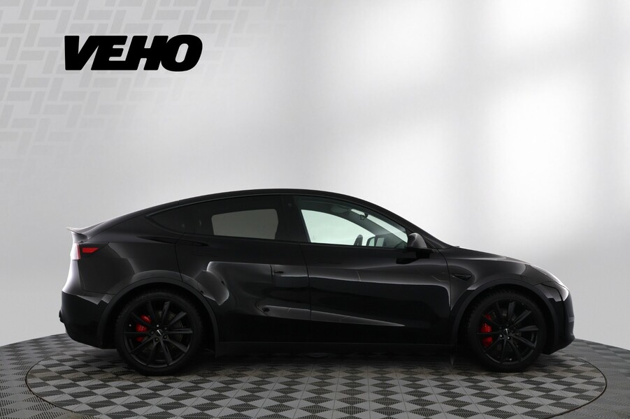 Tesla Model Y vaihtoauto