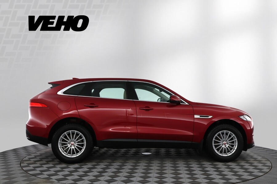 Jaguar F-PACE vaihtoauto