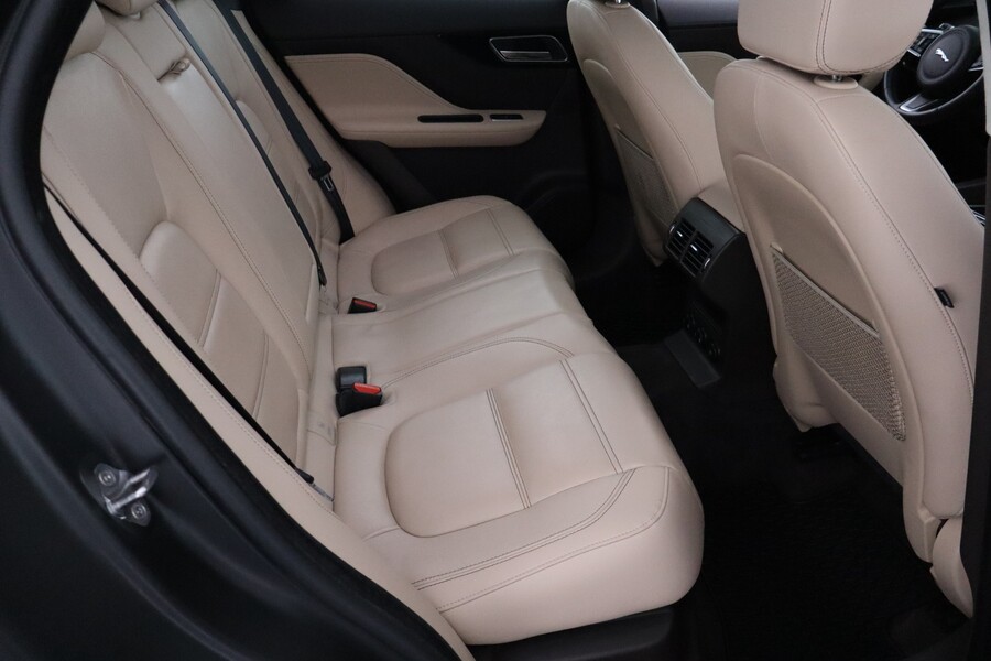 Jaguar F-PACE vaihtoauto