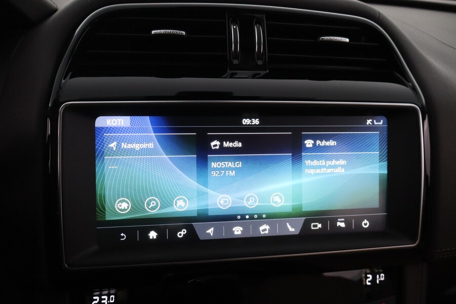 Jaguar F-PACE vaihtoauto