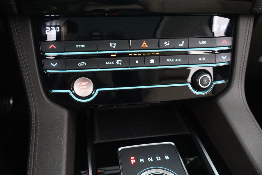 Jaguar F-PACE vaihtoauto