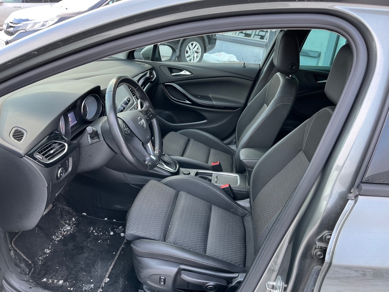 Opel Astra vaihtoauto