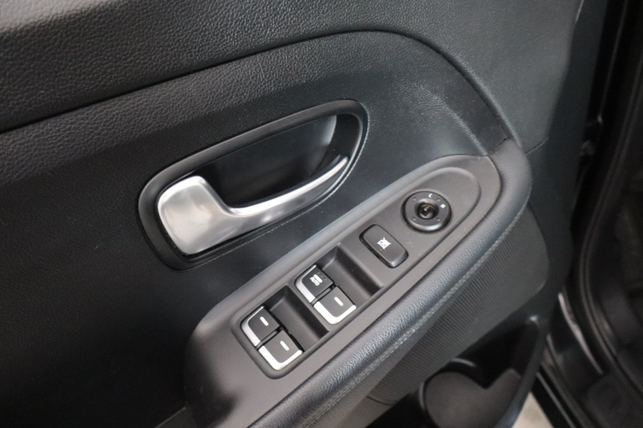 Kia Carens vaihtoauto