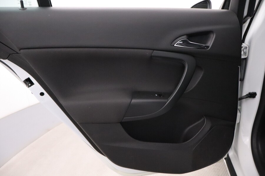 Opel Insignia vaihtoauto