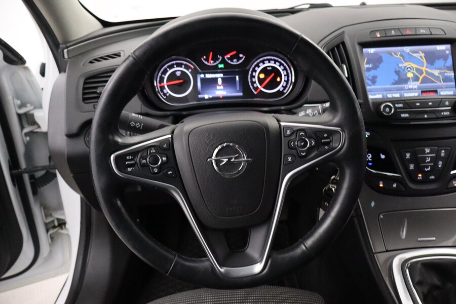 Opel Insignia vaihtoauto