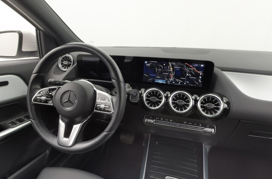 Mercedes-Benz EQA vaihtoauto