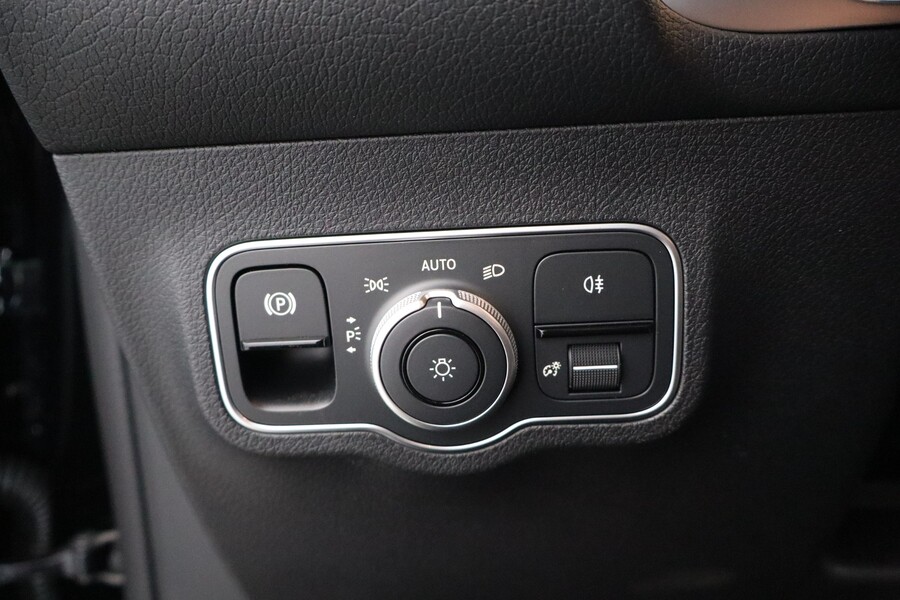 Mercedes-Benz EQB vaihtoauto