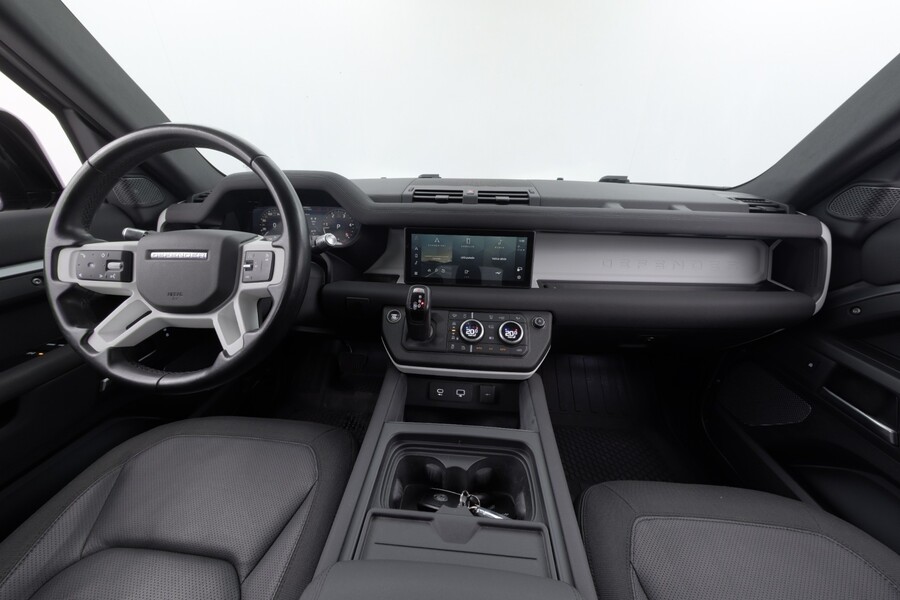 Land Rover Defender vaihtoauto