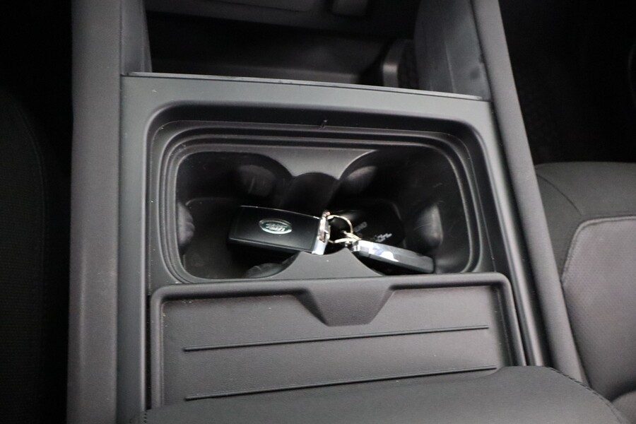 Land Rover Defender vaihtoauto