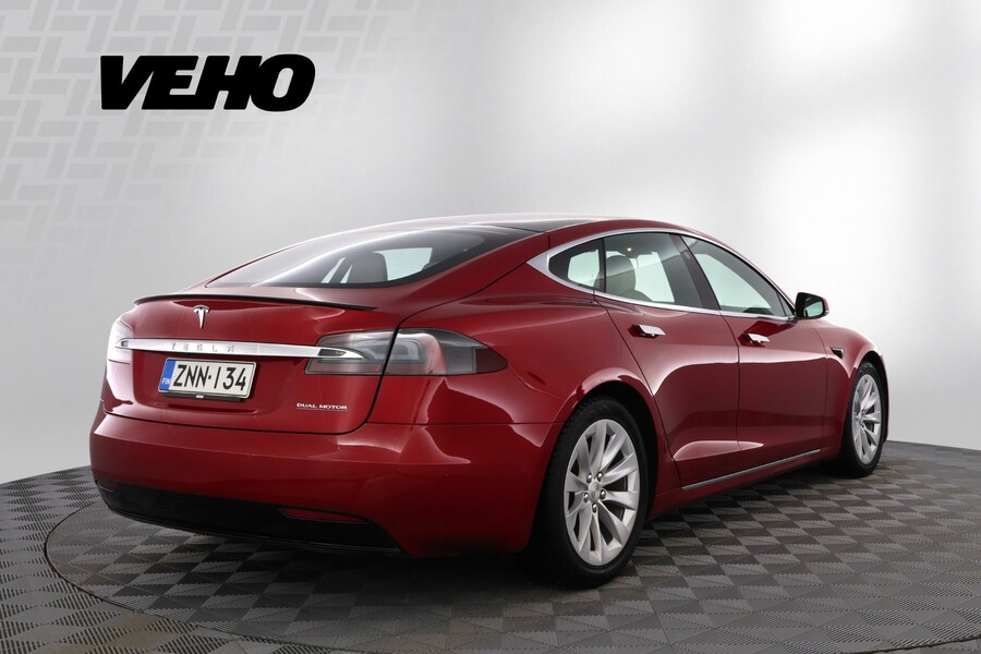 Tesla Model S vaihtoauto