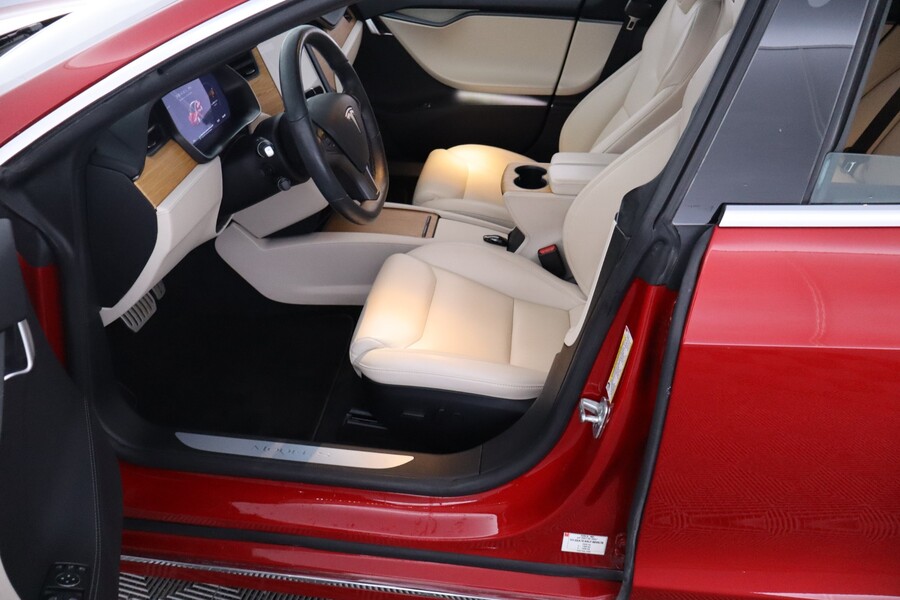 Tesla Model S vaihtoauto