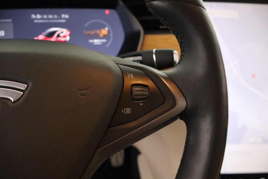 Tesla Model S vaihtoauto