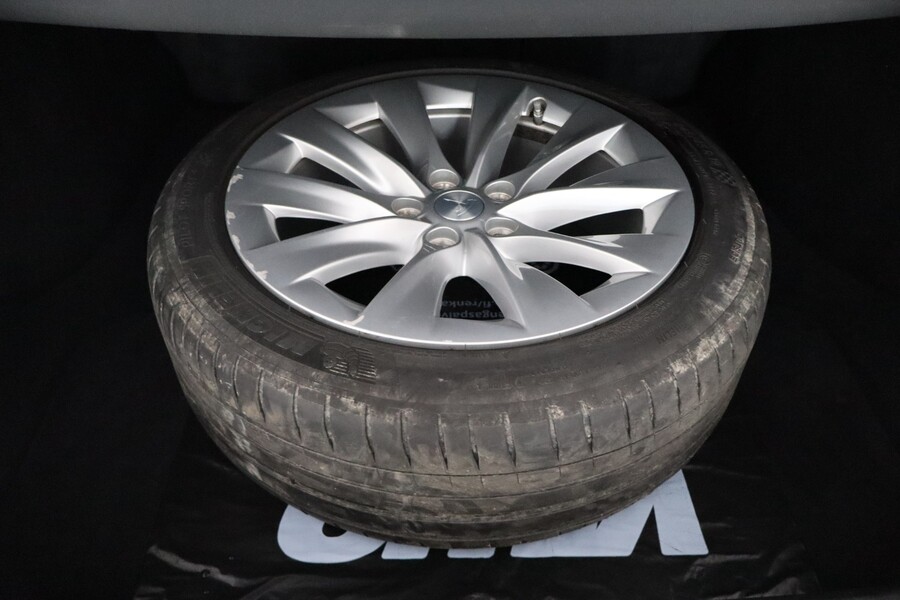 Tesla Model S vaihtoauto