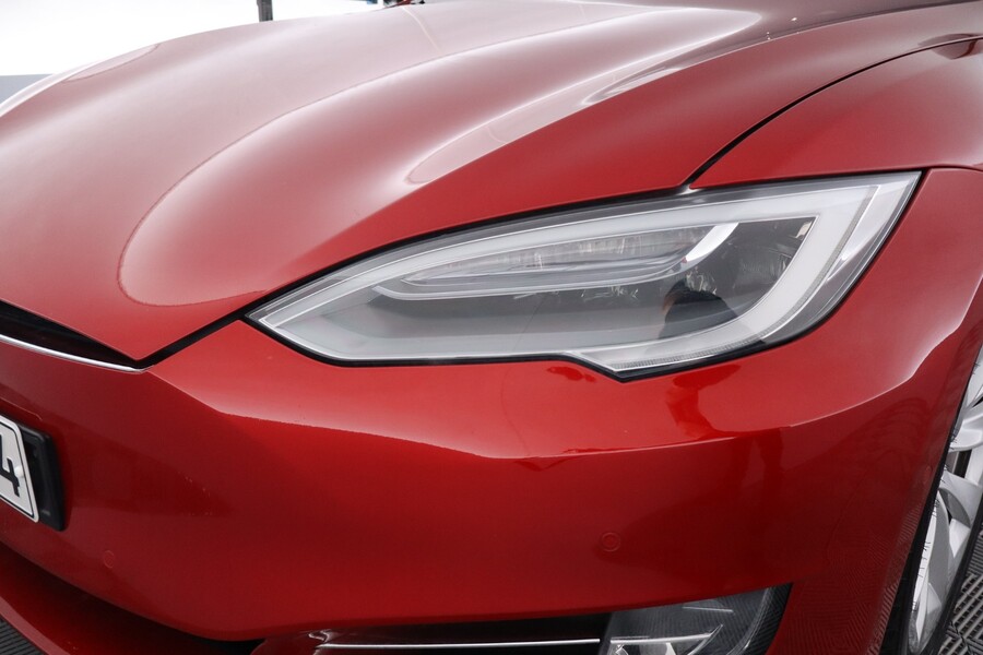 Tesla Model S vaihtoauto