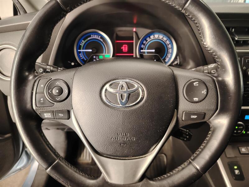 Toyota Auris vaihtoauto