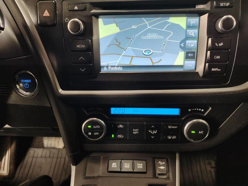 Toyota Auris vaihtoauto