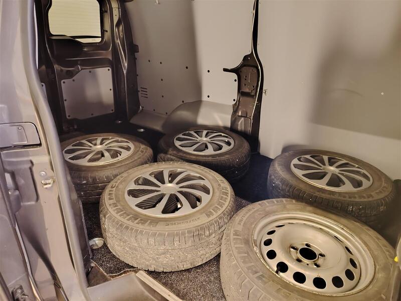 Opel Vivaro vaihtoauto