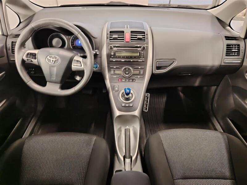 Toyota Auris vaihtoauto