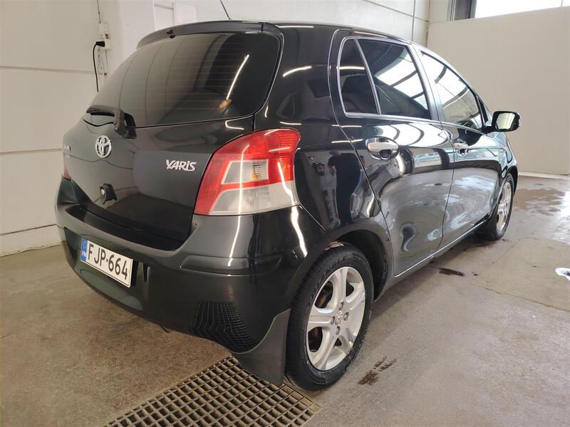 Toyota Yaris vaihtoauto