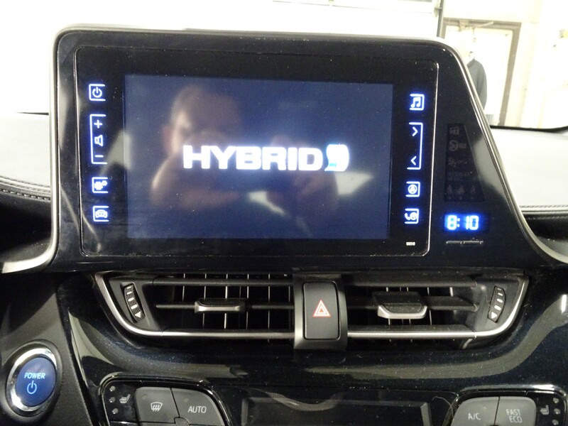 Toyota C-HR vaihtoauto