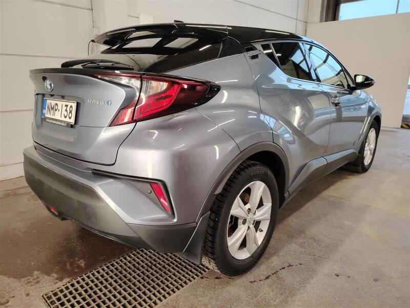 Toyota C-HR vaihtoauto