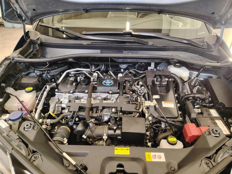 Toyota C-HR vaihtoauto