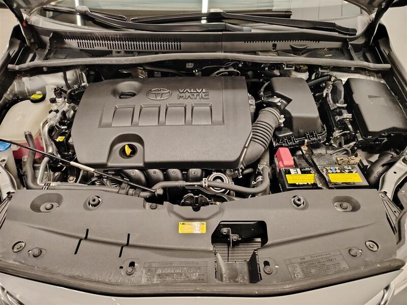 Toyota Avensis vaihtoauto