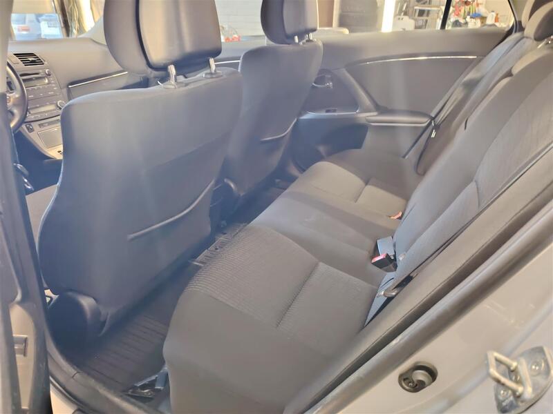 Toyota Avensis vaihtoauto