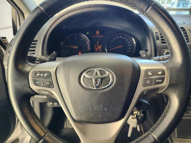 Toyota Avensis vaihtoauto