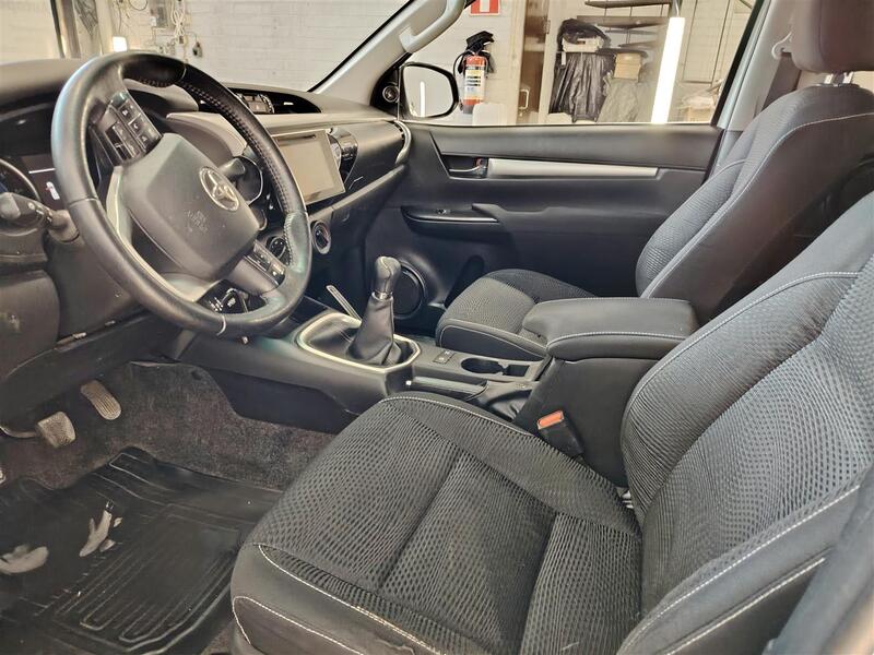 Toyota Hilux vaihtoauto