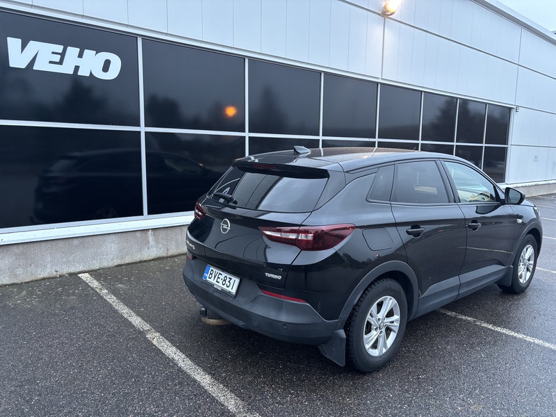 Opel Grandland X vaihtoauto