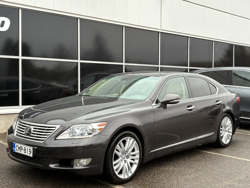 Lexus LS vaihtoauto