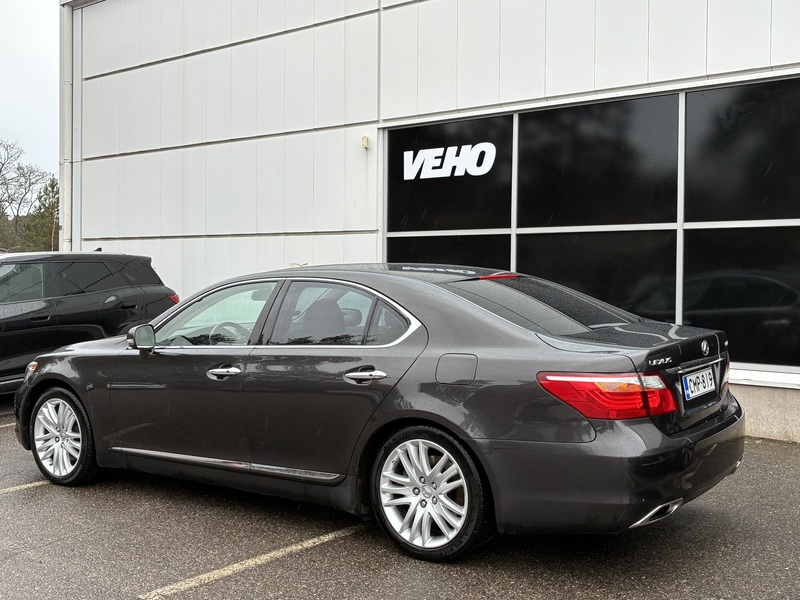 Lexus LS vaihtoauto
