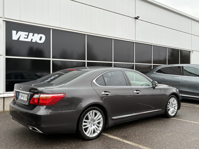 Lexus LS vaihtoauto