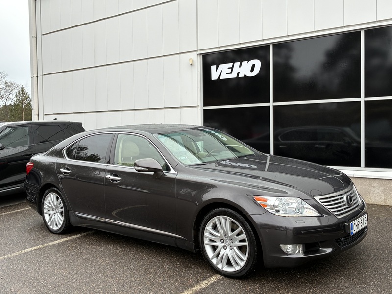 Lexus LS vaihtoauto